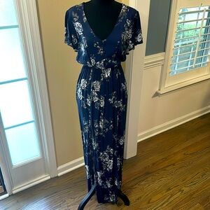 Size Small /Blue/white/black floral maxi dress /wedding guest